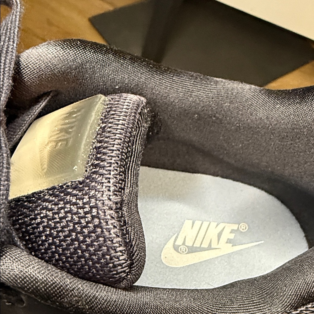 Nike Black and White Athletic Shoes - Picture 5 of 15
